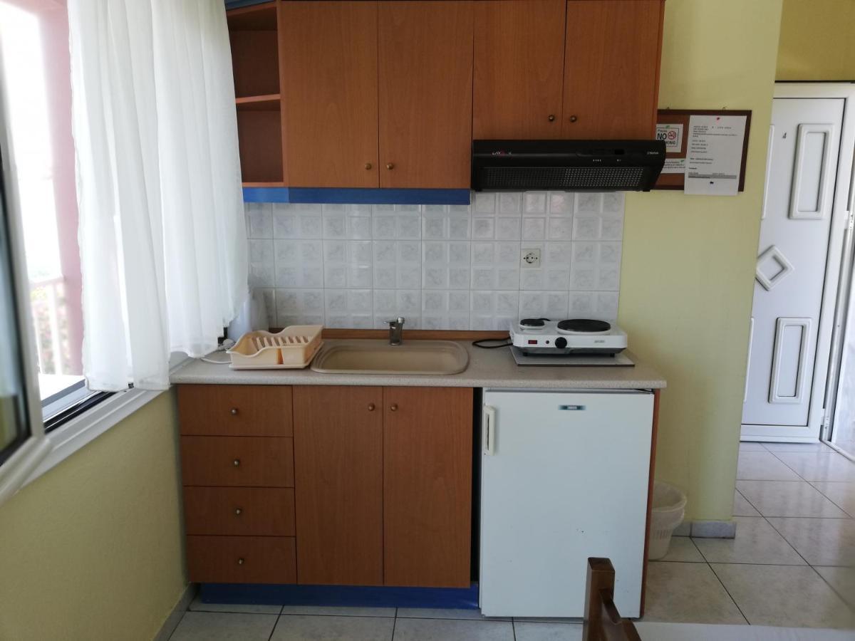Polis΄ House Apartment วราสนา ภายนอก รูปภาพ